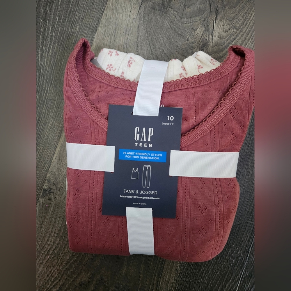 GAP Kids Pajama Set in Mauve and Cream